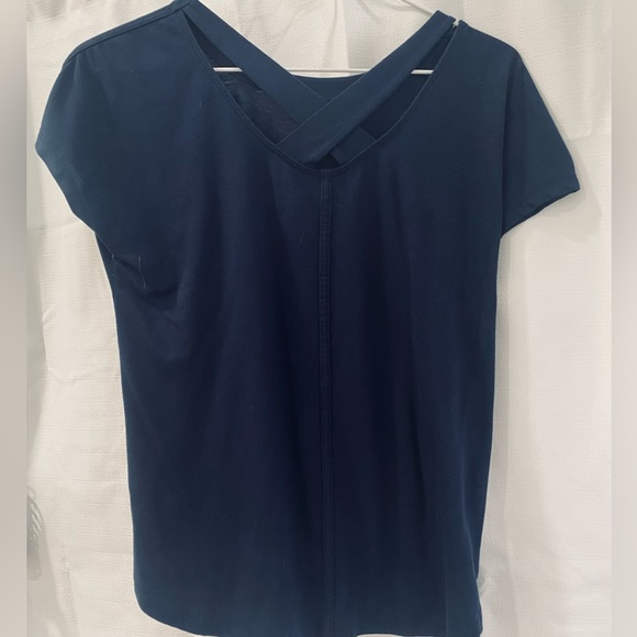 A dark blue athletic running top - Picture 4 of 5